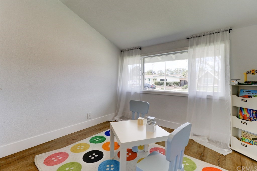 2444 Fordham Drive Costa Mesa, CA 92626 - Photo 23 of 50