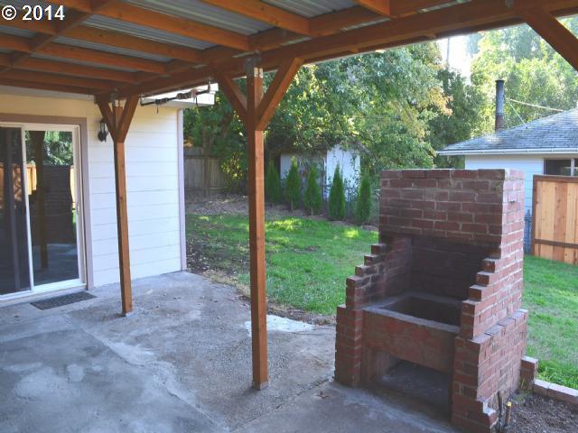 12180 Southwest Walker Road Beaverton, OR 97005 - Photo 13 of 16 Gallery Image 13