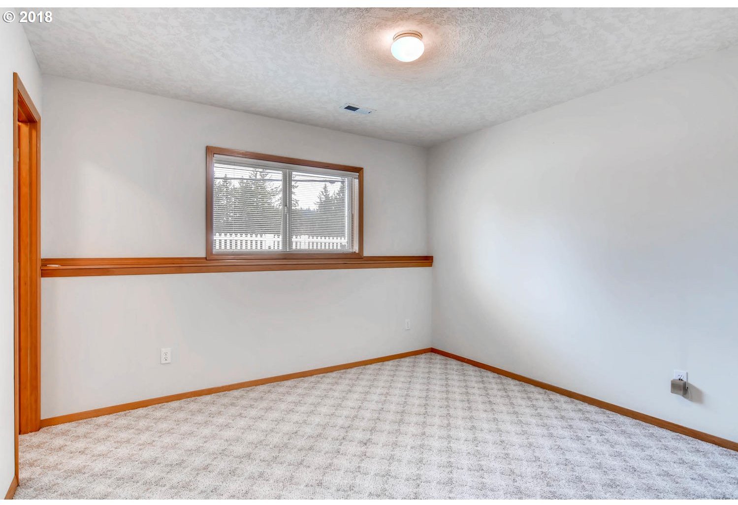 13918 Southeast Foster Road Portland, OR 97236 - Photo 18 of 32 Gallery Image 18