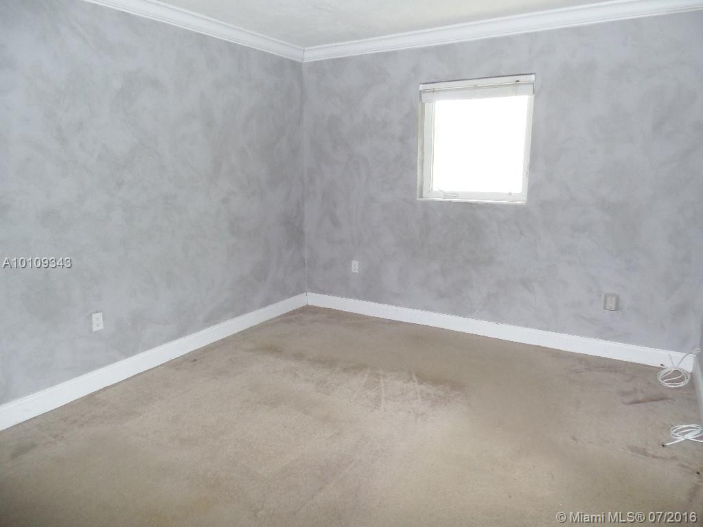 8609 Southwest 68th Court, Unit 26 Miami, FL 33156 - Photo 9 of 11