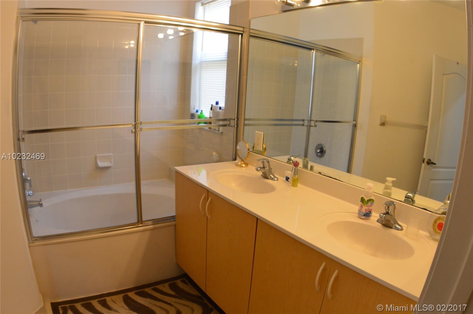 1056 Northeast 40th Road Homestead, FL 33033 - Photo 19 of 31
