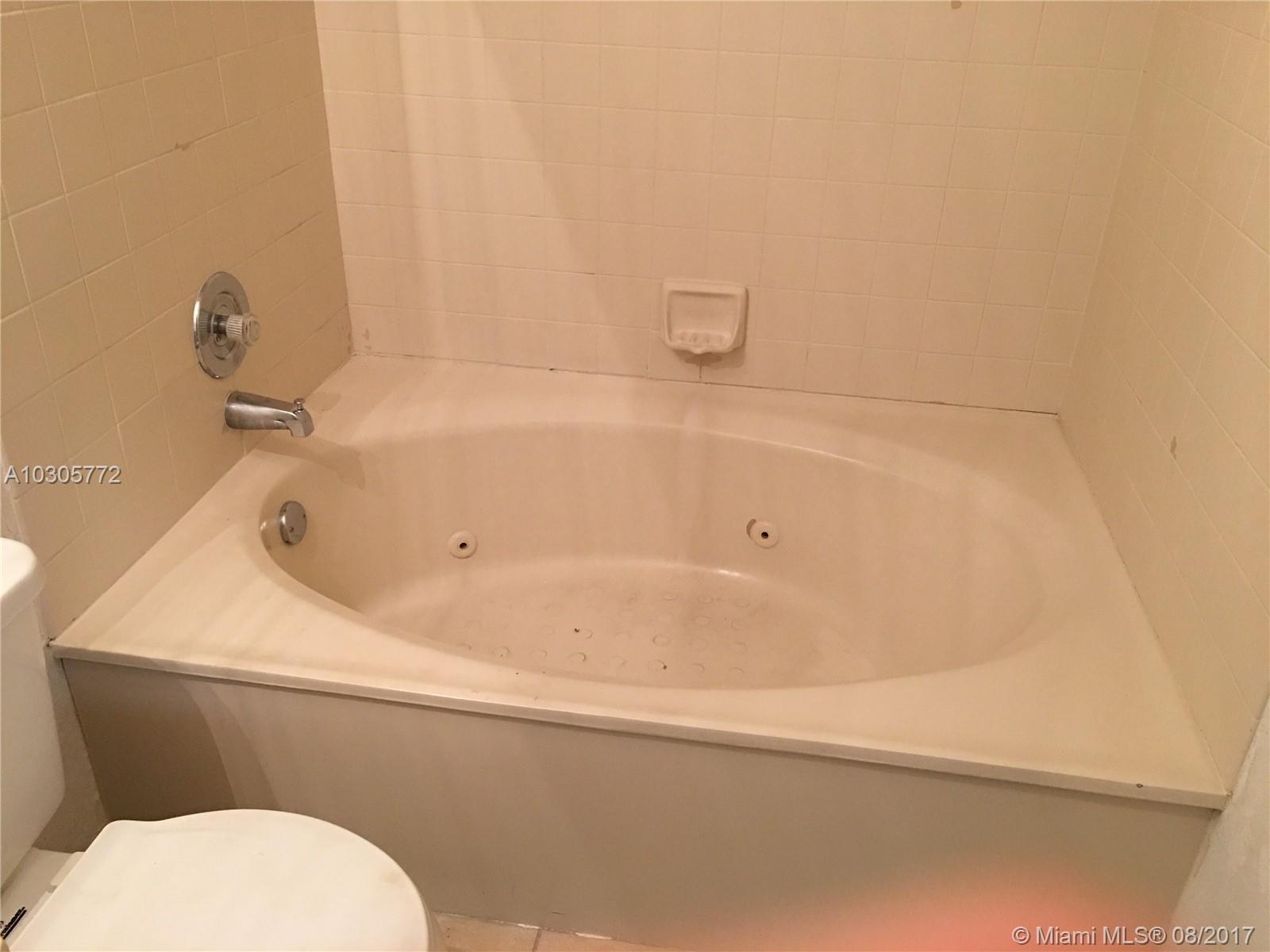 8249 Thames Boulevard, Unit D Boca Raton, FL 33433 - Photo 9 of 19