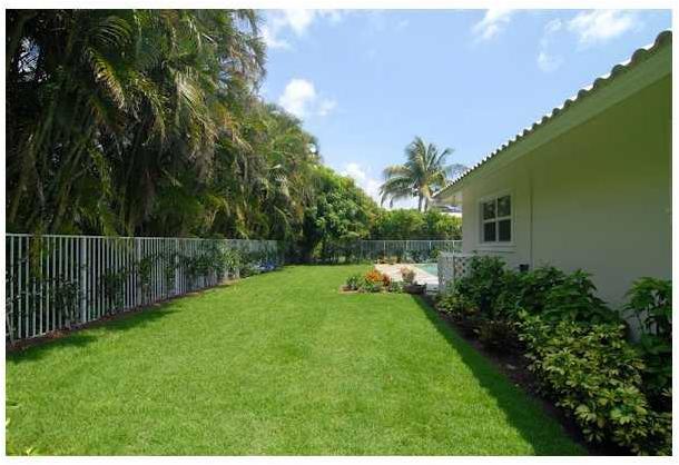 2225 Areca Palm Road Boca Raton, FL 33432 - Photo 15 of 16