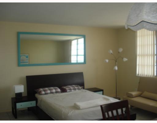 100 Lincoln Road, Unit 831 Miami Beach, FL 33139 - Photo 3 of 4