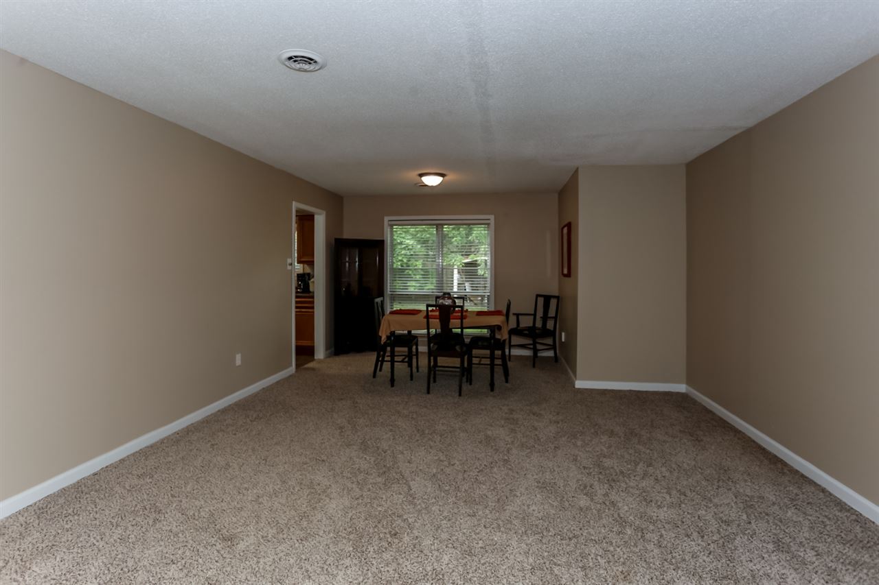 6539 Honeybrook Road Memphis, TN 38134 - Photo 8 of 25 Terrific dining and living room combination.