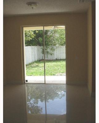 843 Falling Water Road Weston, FL 33326 - Photo 4 of 16
