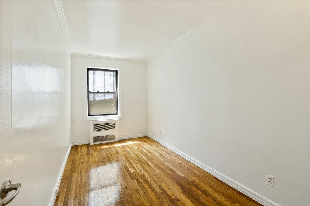 447 Hudson Street, Unit 3R Manhattan, NY 10014 - Photo 3 of 5