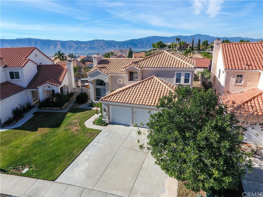 15 Bella Minozza Lake Elsinore, CA 92532 - Photo 2 of 57