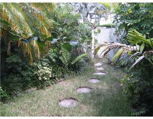 15450 Southwest 157th Terrace Miami, FL 33187 - Photo 11 of 12