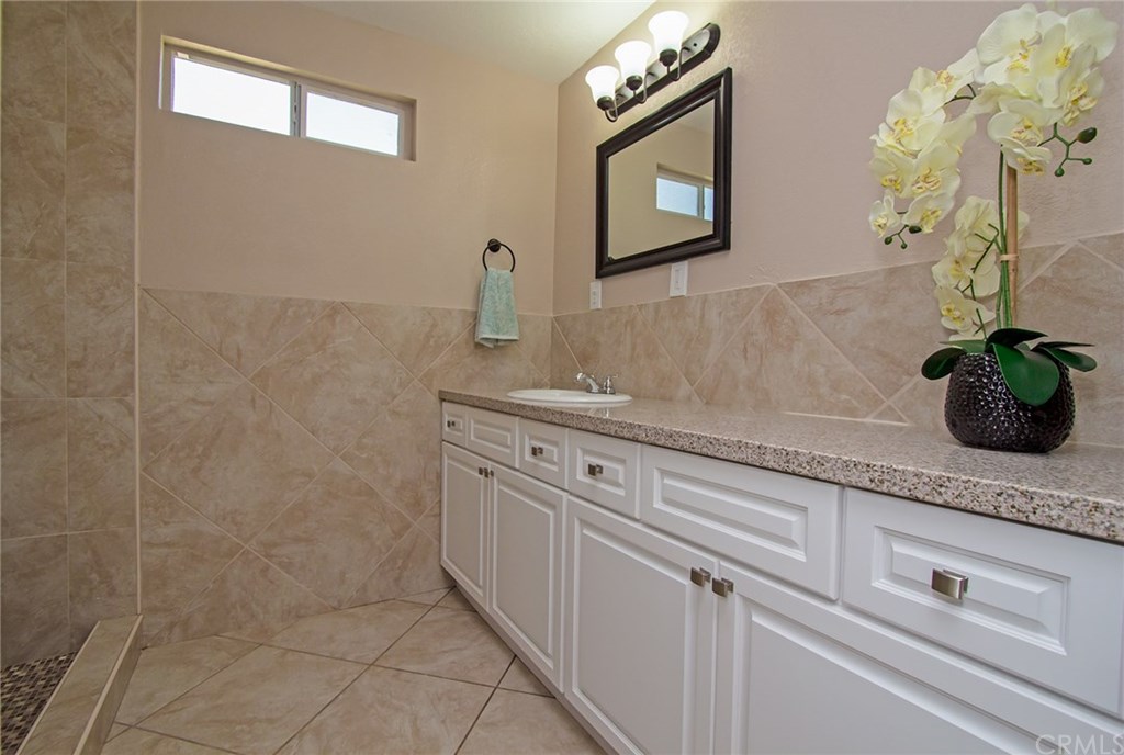 19340 Woodhill Street Rialto, CA 92376 - Photo 28 of 42