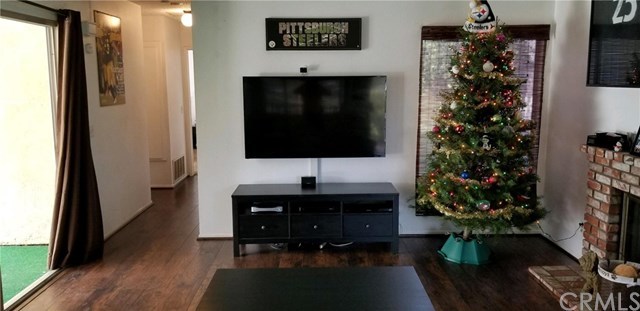 11231 Heathrow Drive Riverside, CA 92503 - Photo 5 of 18