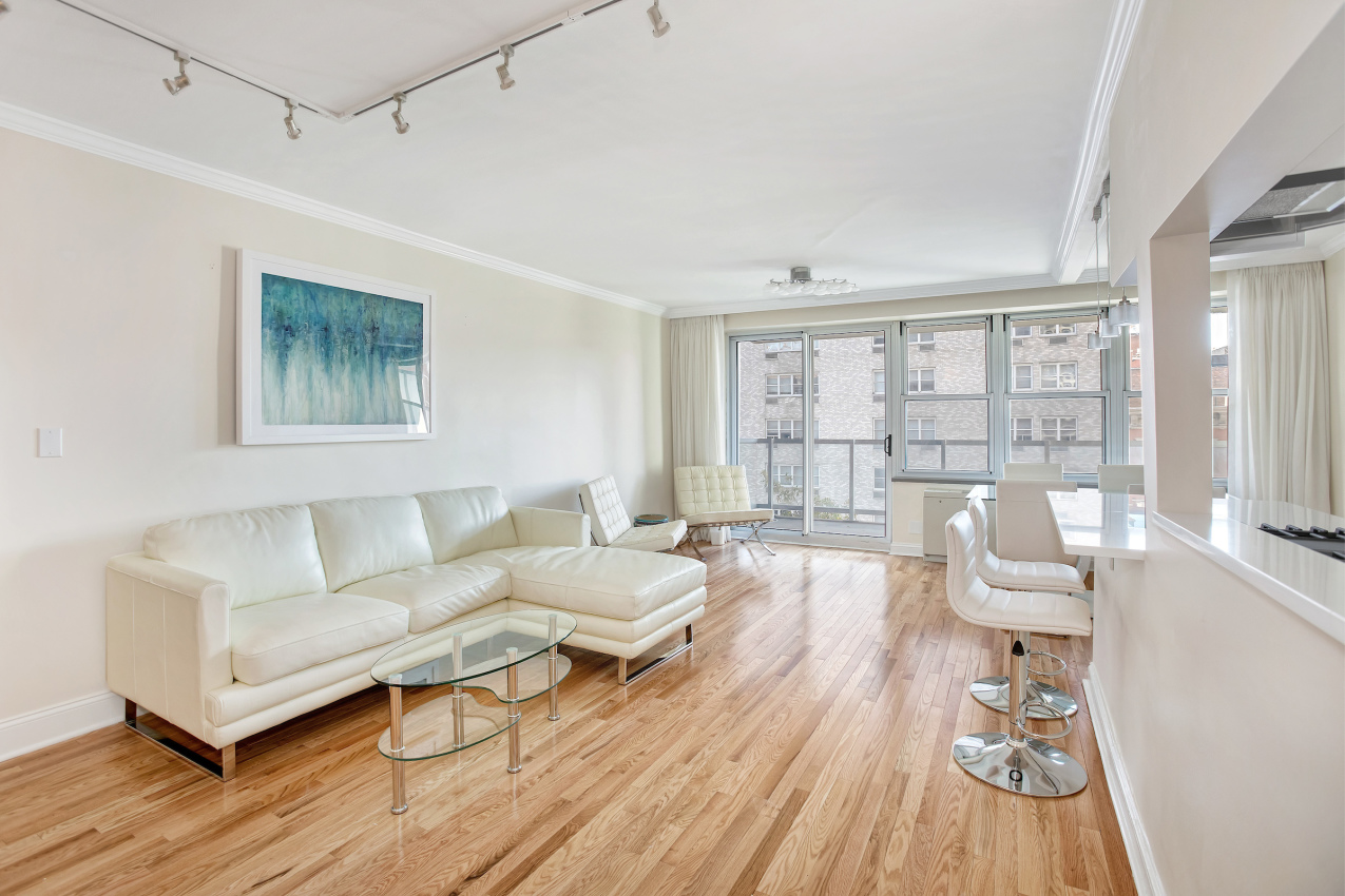363 East 76th Street, Unit 6F Manhattan, NY 10021 - Photo 1 of 8