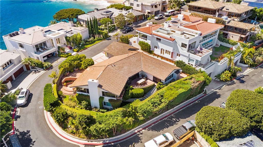 191 Emerald Bay Laguna Beach, CA 92651 - Photo 10 of 36