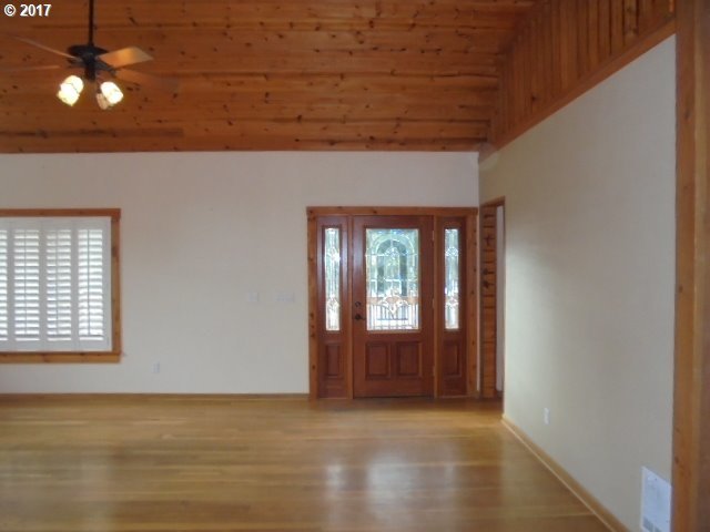 4244 Clarks Branch Road Myrtle Creek, OR 97457 - Photo 20 of 22 Gallery Image 20