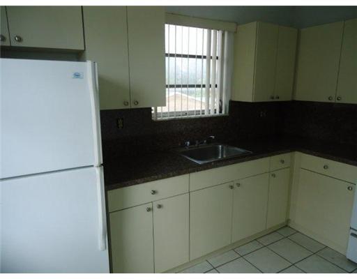 2491 Northwest 7th Street Miami, FL 33125 - Photo 6 of 13
