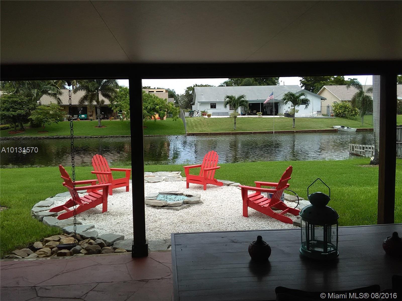 8421 Southwest 28th Street Davie, FL 33328 - Photo 27 of 34