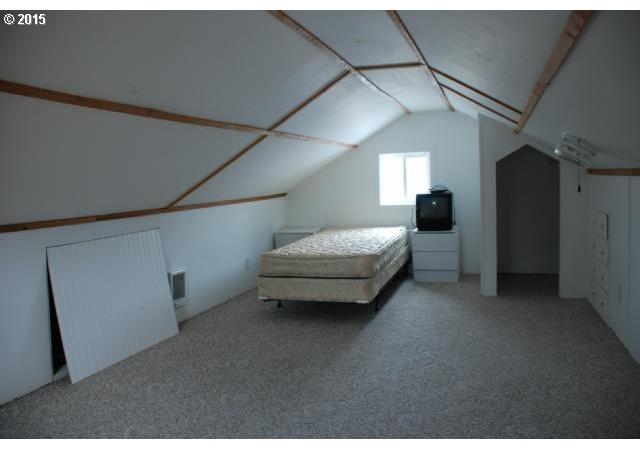 864 Laurel Avenue Reedsport, OR 97467 - Photo 14 of 16 Gallery Image 14