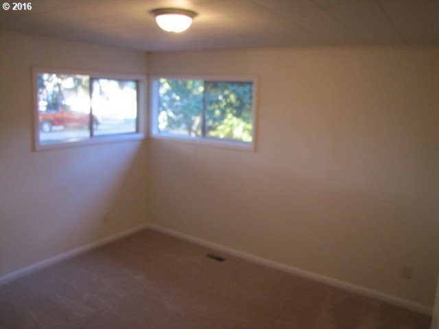 2337 B Street Hubbard, OR 97032 - Photo 4 of 24 Gallery Image 4