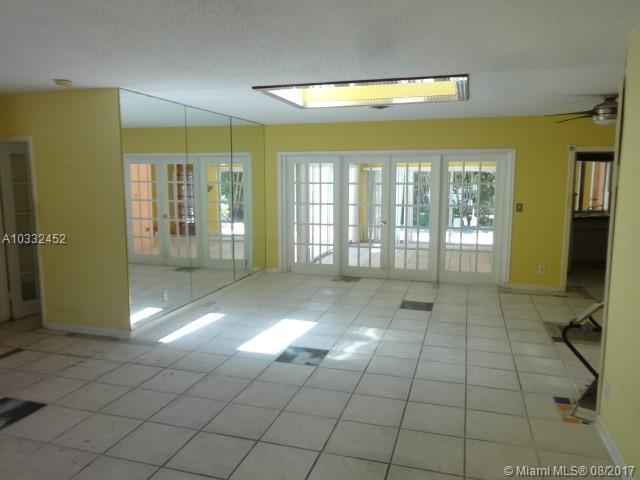 700 Northeast 69th Street Boca Raton, FL 33487 - Photo 3 of 20 Gallery Image 3