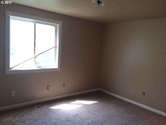 78497 Paul Smith Road Southwest Boardman, OR 97818 - Photo 9 of 18