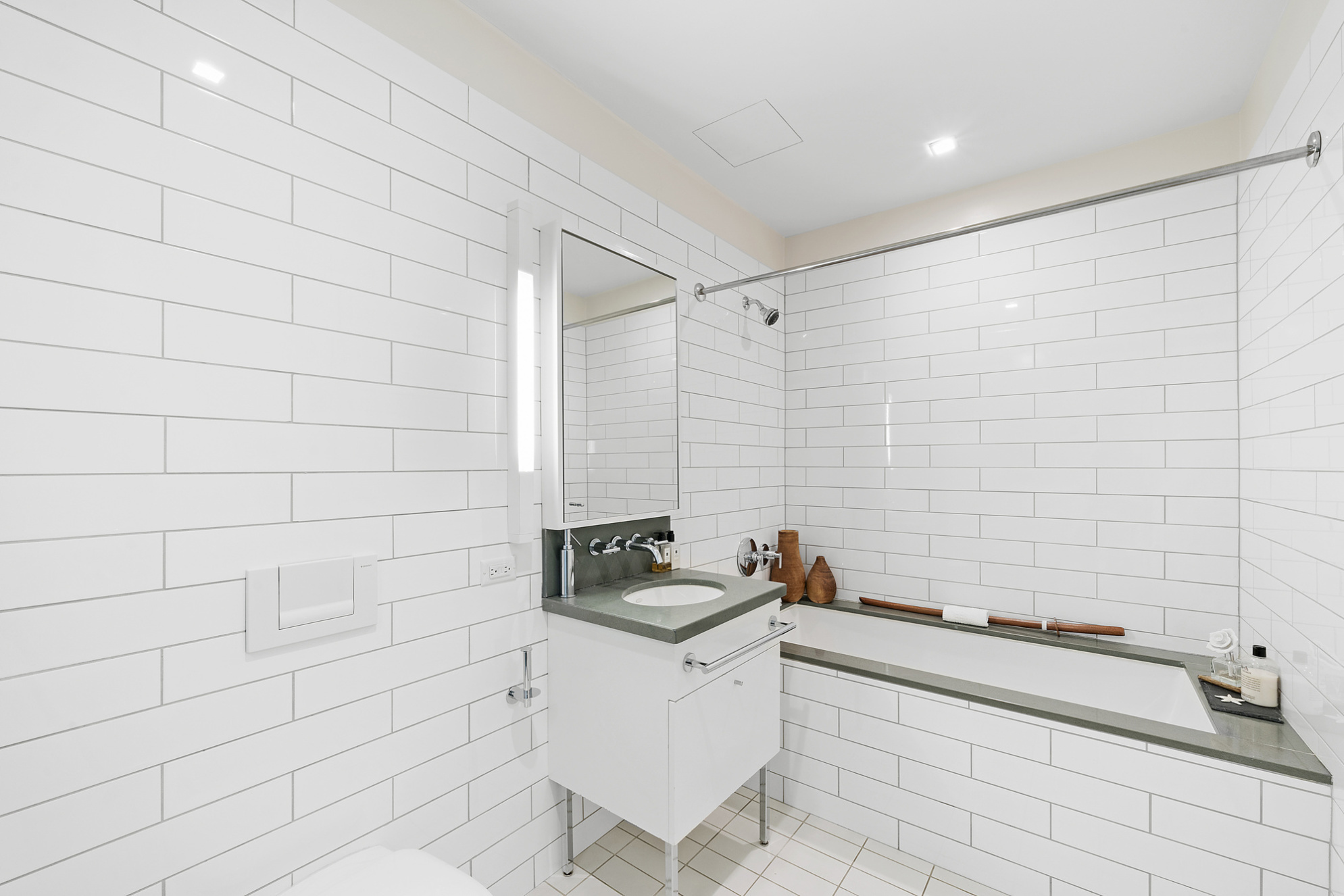 330 Spring Street, Unit 5B Manhattan, NY 10013 - Photo 10 of 12