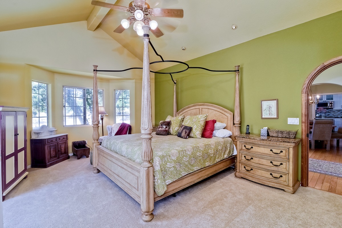 8962 Mt Israel Road Escondido, CA 92029 - Photo 13 of 24 Gallery Image 13