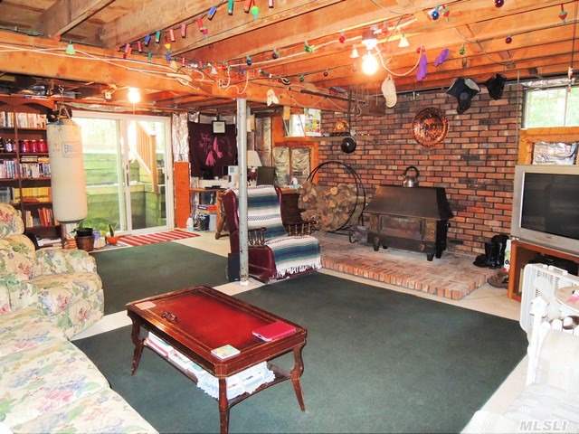 17 Mahogany Road Rocky Point, NY 11778 - Photo 9 of 20