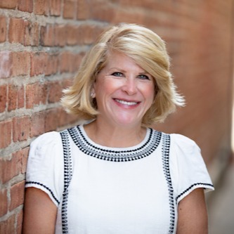 Cathy Schmidt, Agent in  - Compass