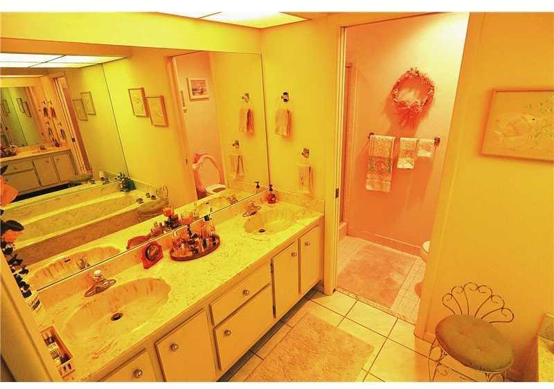 Emerald Hills Hollywood, FL 33021 - Photo 17 of 30