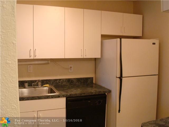 4324 Northwest 9th Avenue, Unit 73B Pompano Beach, FL 33064 - Photo 4 of 11