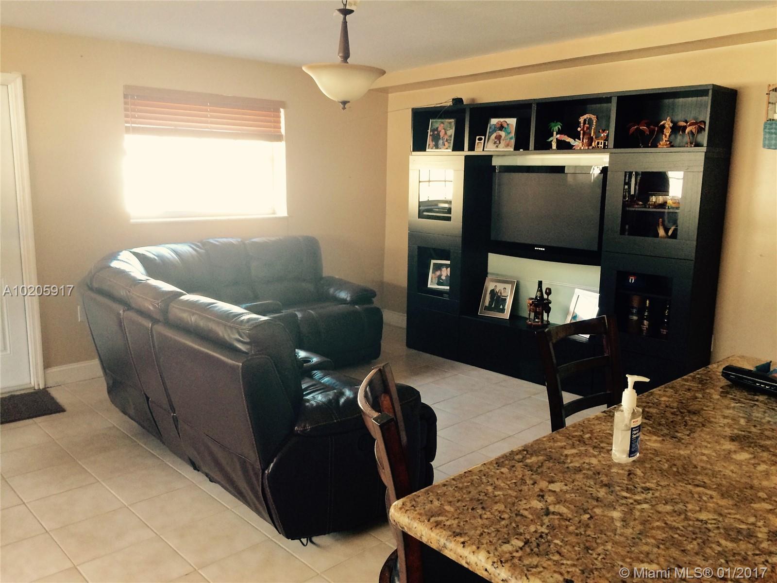 5005 Southwest 112th Avenue Miami, FL 33165 - Photo 8 of 13