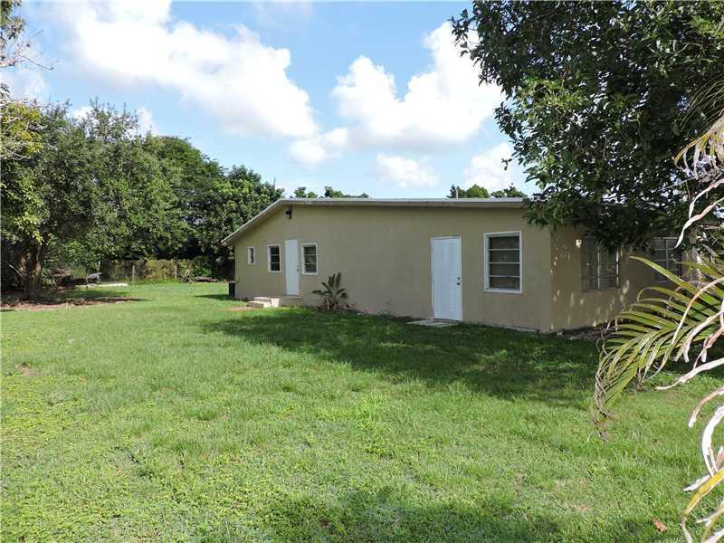 24430 Southwest 157th Avenue Homestead, FL 33031 - Photo 17 of 29