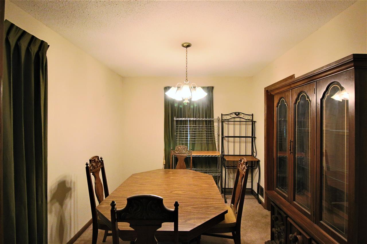 3161 New Allen Road Memphis, TN 38128 - Photo 12 of 25 Great For Any Formal Family Dinners!