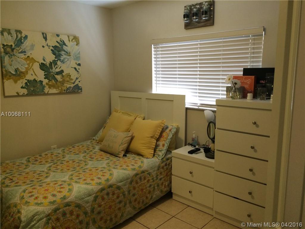 15105 Southwest 31st Terrace Miami, FL 33185 - Photo 9 of 16