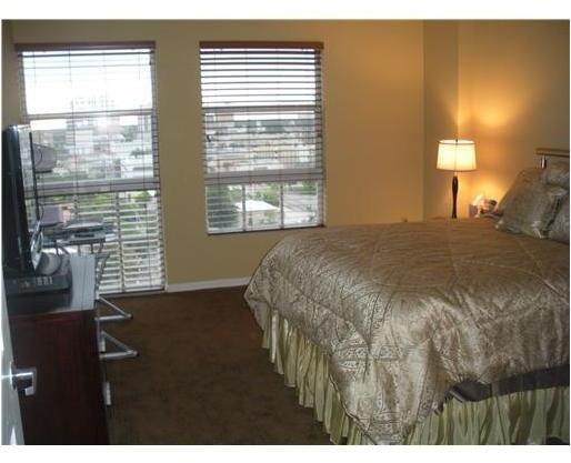2351 Douglas Road, Unit 1008 Miami, FL 33145 - Photo 5 of 10
