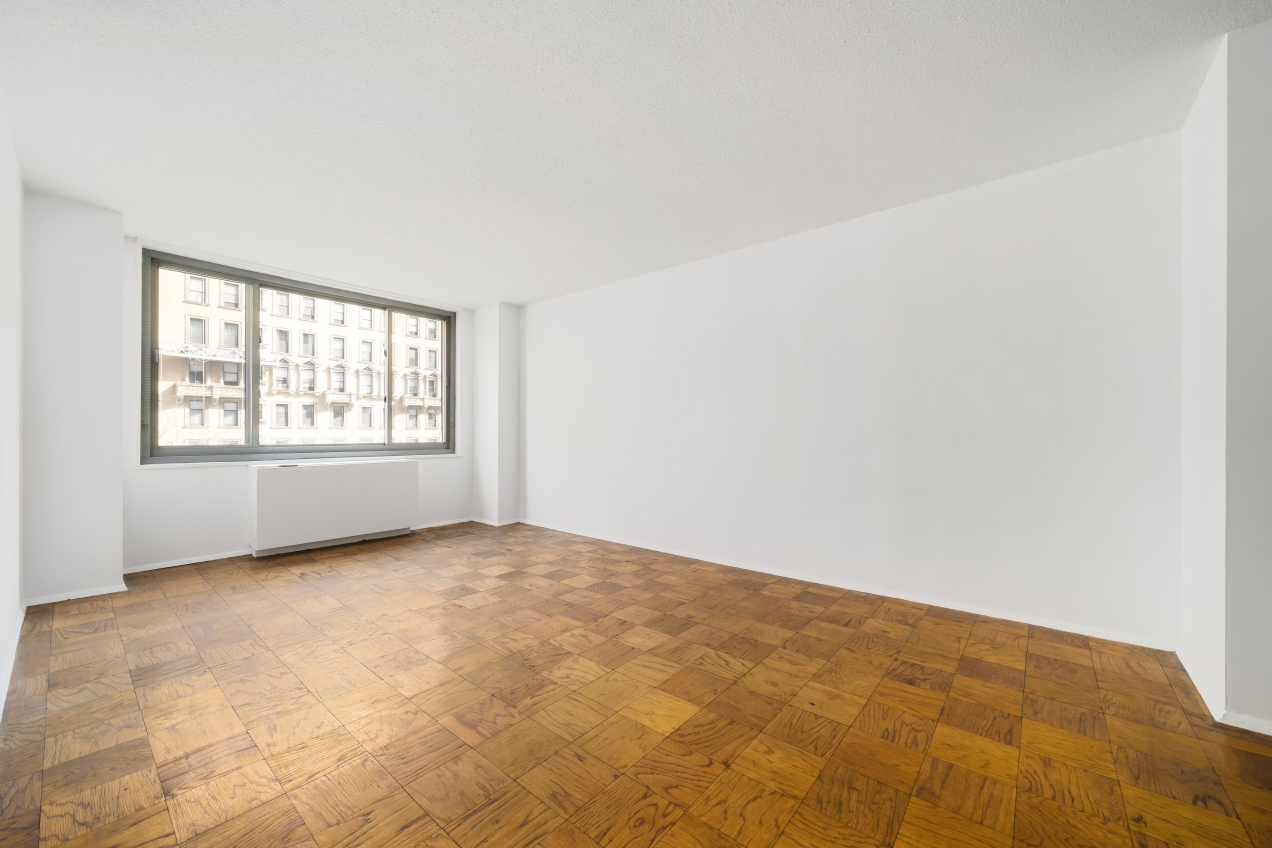 2025 Broadway, Unit 4E Manhattan, NY 10023 - Photo 13 of 15