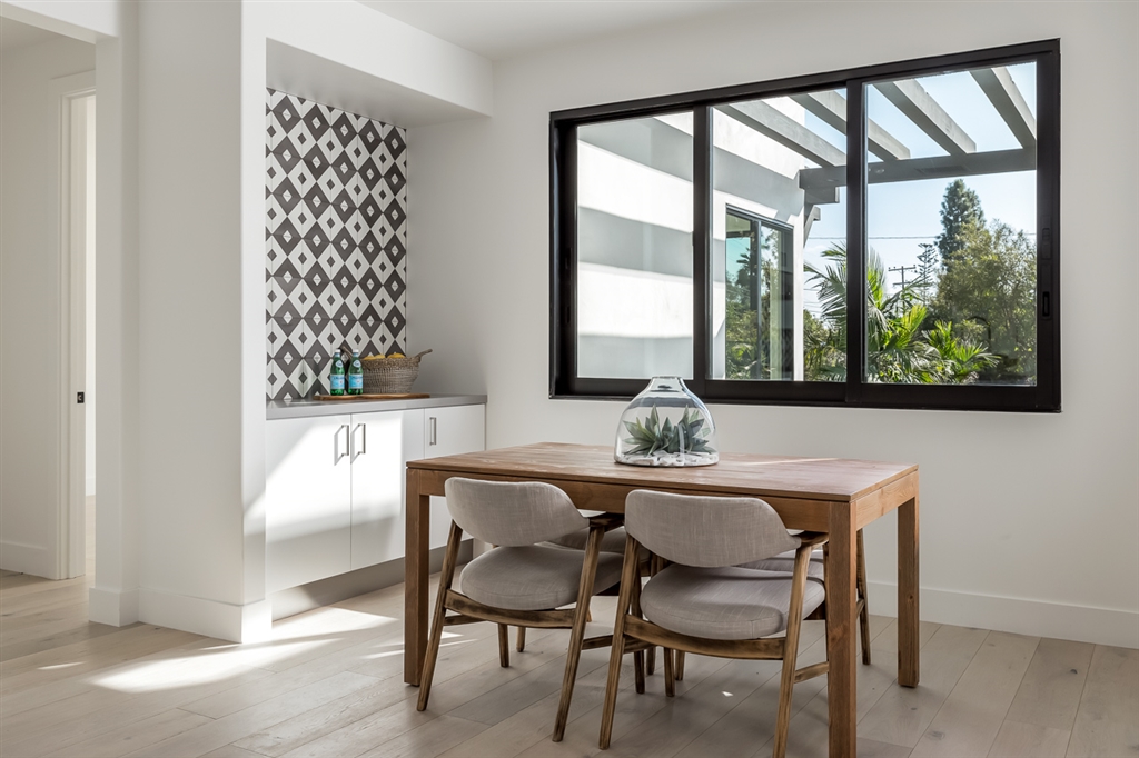 1114 Crest Drive Encinitas, CA 92024 - Photo 11 of 18