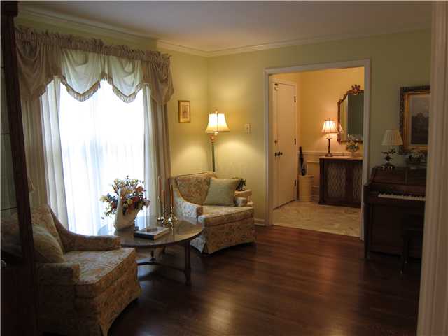 4337 Haverhill Road Memphis, TN 38111 - Photo 3 of 25 Gallery Image 3