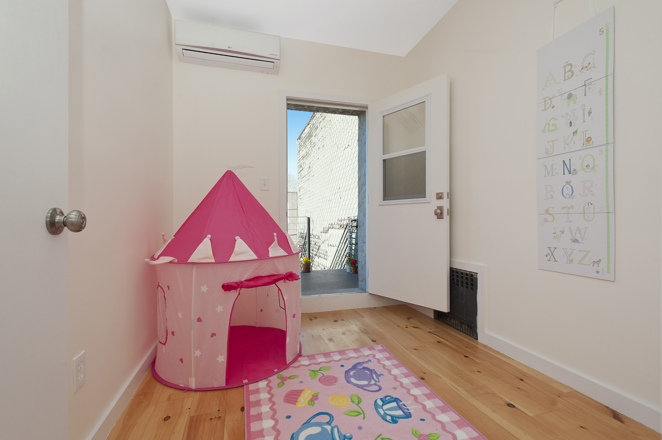 598 17th Street Brooklyn, NY 11218 - Photo 12 of 17