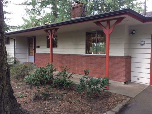 4311 Southwest Freeman Street Portland, OR 97219 - Photo 17 of 26 Gallery Image 17