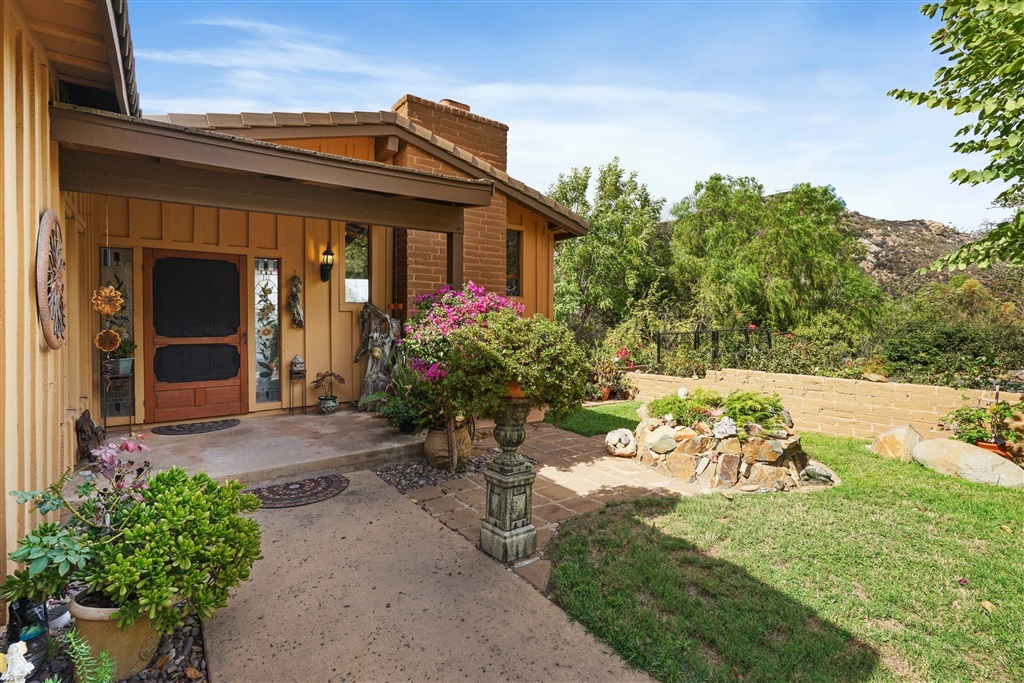 9151 Mt Israel Road Escondido, CA 92029 - Photo 5 of 25 Gallery Image 5