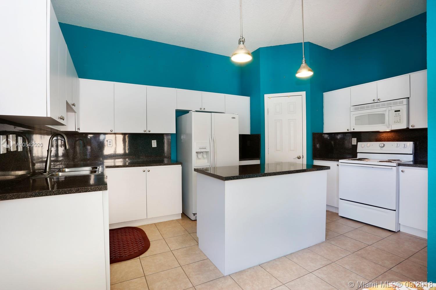 1932 Southeast 23rd Road, Unit 1932 Homestead, FL 33035 - Photo 9 of 21