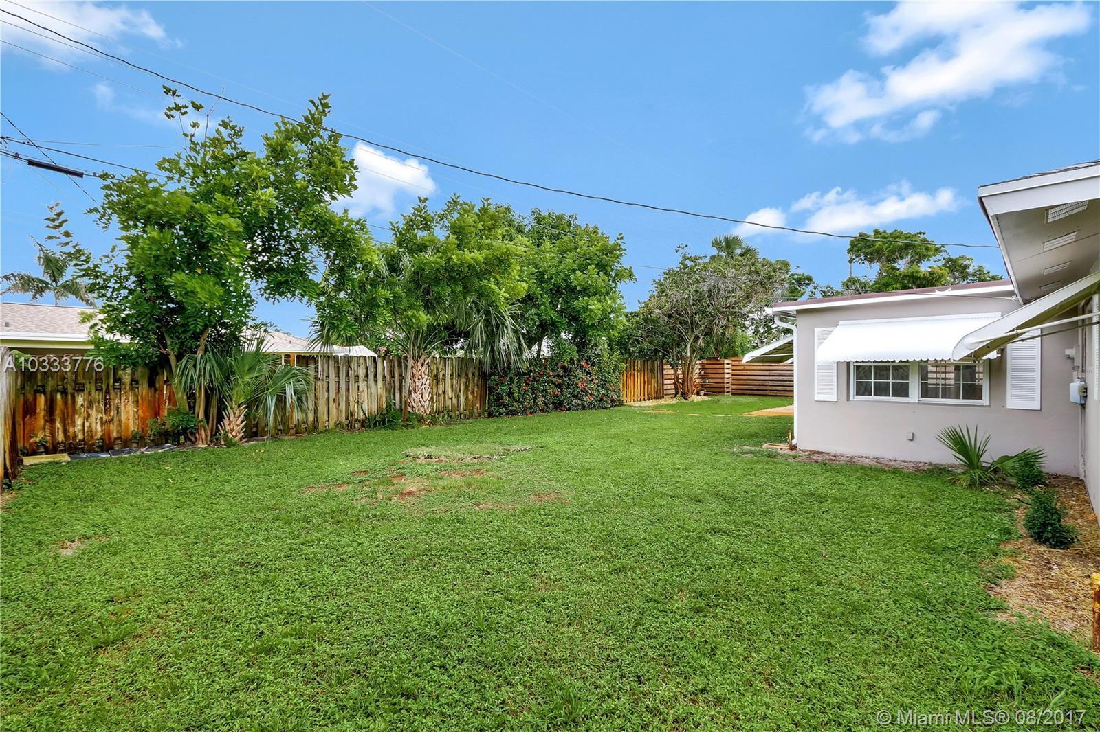 324 Leigh Road Tequesta, FL 33469 - Photo 19 of 20 Gallery Image 19
