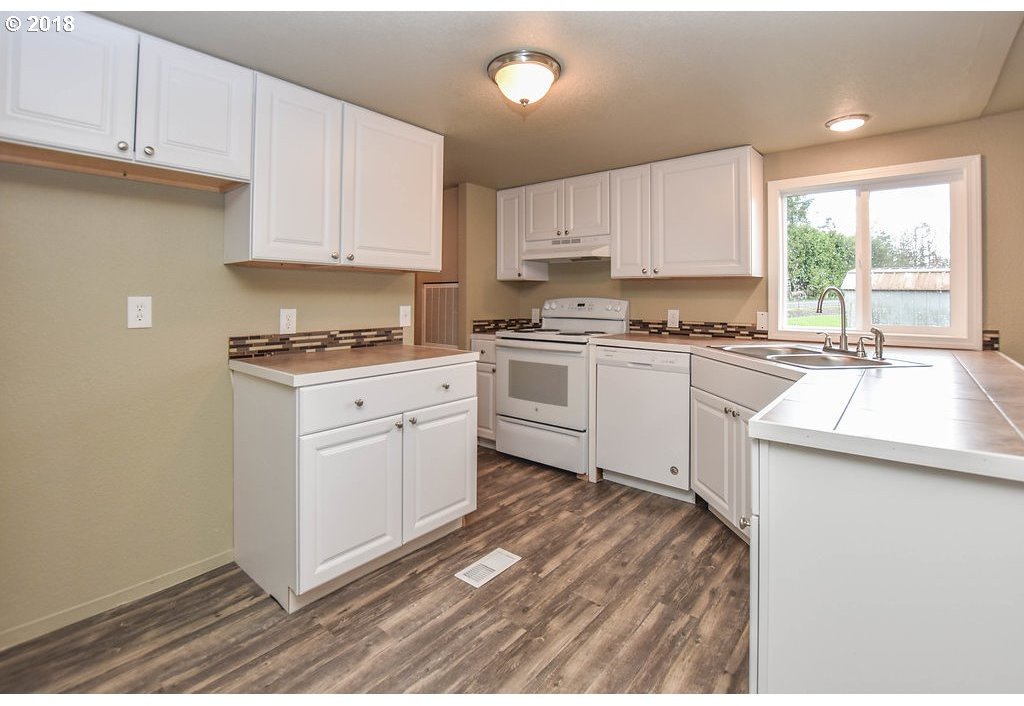244 Streeter Road Silverlake, WA 98645 - Photo 11 of 19 Gallery Image 11