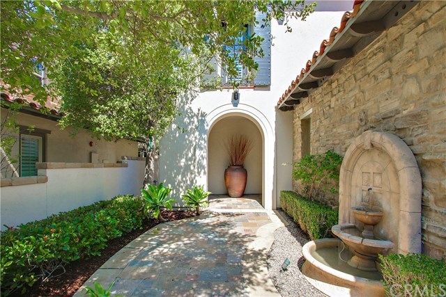 29 Summer House Irvine, CA 92603 - Photo 5 of 38