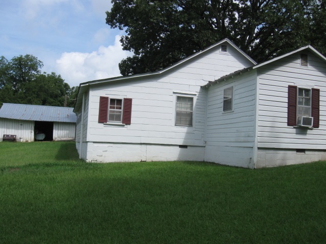 1380 Chambers Store Road Michie, TN 38357 - Photo 6 of 24 Gallery Image 6