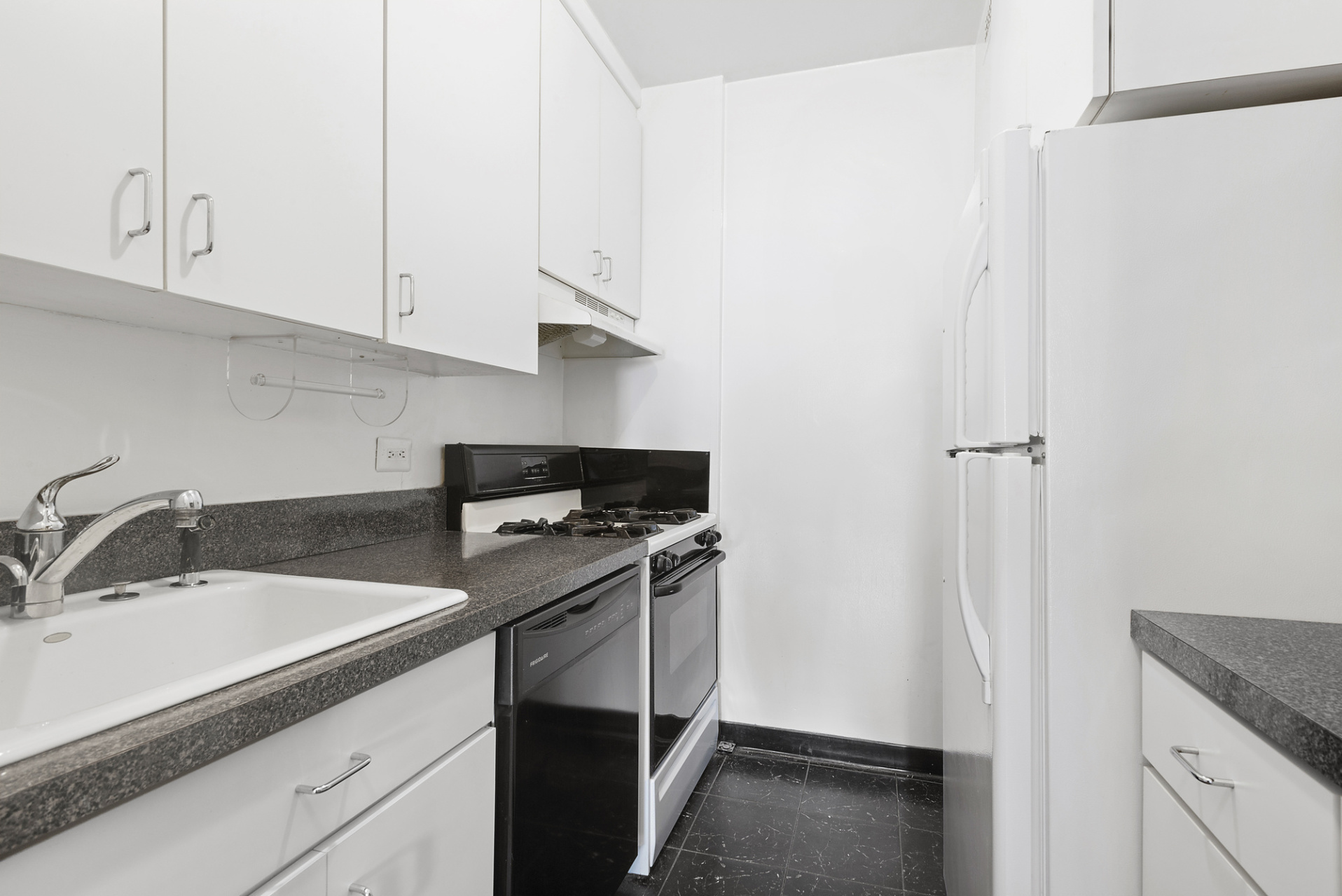 117 East 57th Street, Unit 46C Manhattan, NY 10022 - Photo 5 of 9