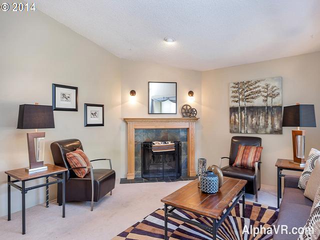 2934 Southwest Multnomah Boulevard Portland, OR 97219 - Photo 2 of 14 Gallery Image 2