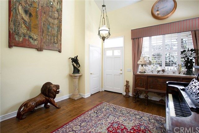 $990,000 | 285 Mesa Drive, Costa Mesa, CA 92627