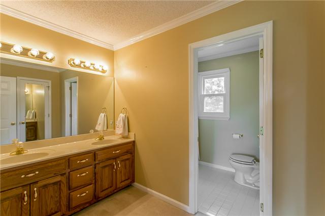 1116 Abbey Road Columbia, TN 38401 - Photo 27 of 30 One of two full baths on second level.